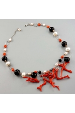 Collana, corallo rosso, agata nera, perle di fiume