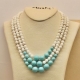 collier a tre fili agata bianca e pasta turchese 4 fiori